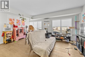 506-506 Gladstone Ave in Ottawa, ON - Building Photo - Building Photo
