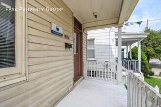 2325 Rohs St in Cincinnati, OH - Foto de edificio - Building Photo