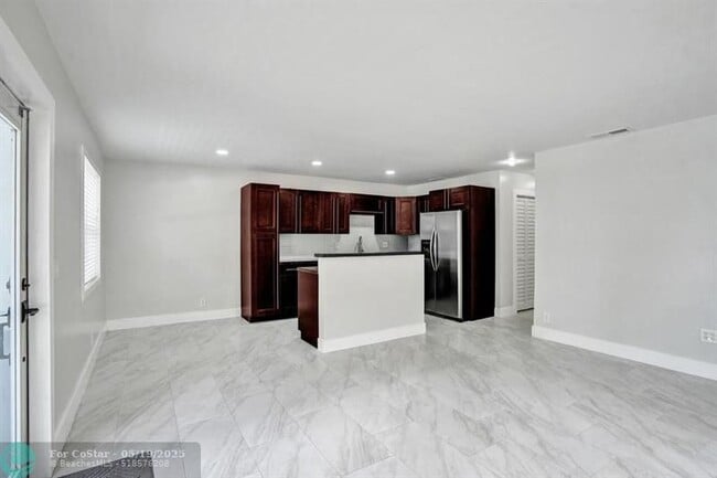 property at 800 SW 12th Ct