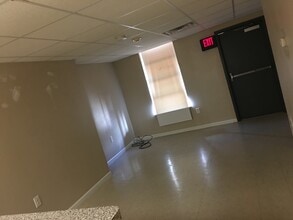 446 Broadway, Unit 3 in Camden, NJ - Building Photo - Building Photo