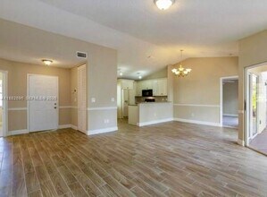 11904 NW 12th St in Pembroke Pines, FL - Building Photo - Building Photo