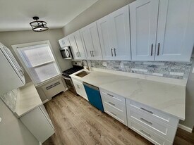 10 Laurel St in Rye, NY - Building Photo