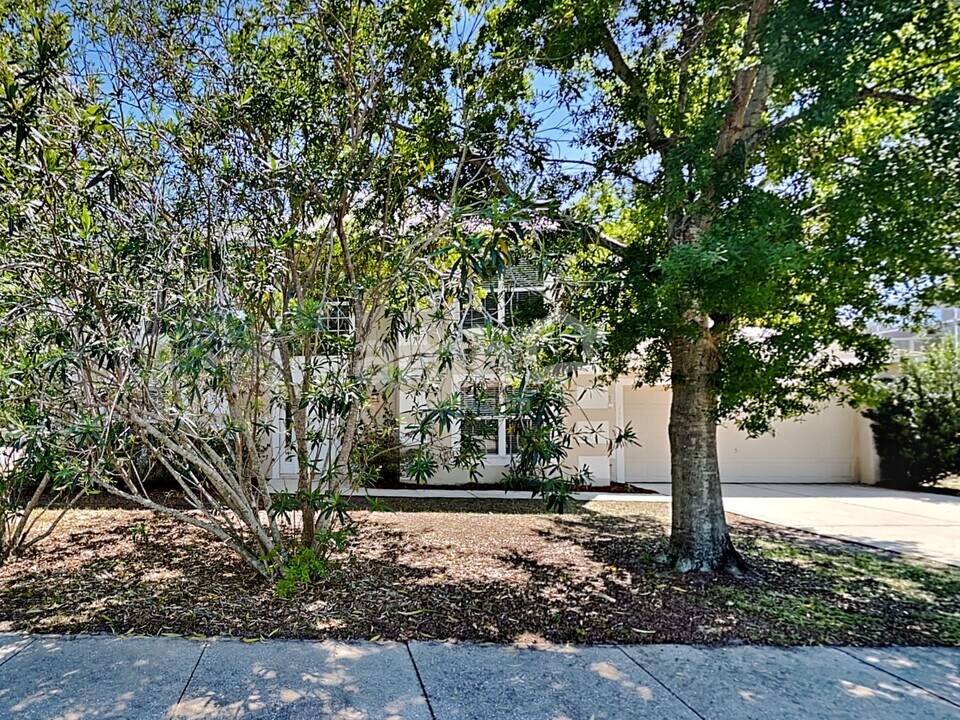 2995 White Magnolia Loop in Clermont, FL - Foto de edificio