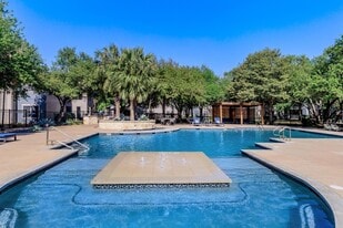 Toscana in Austin, TX - Building Photo