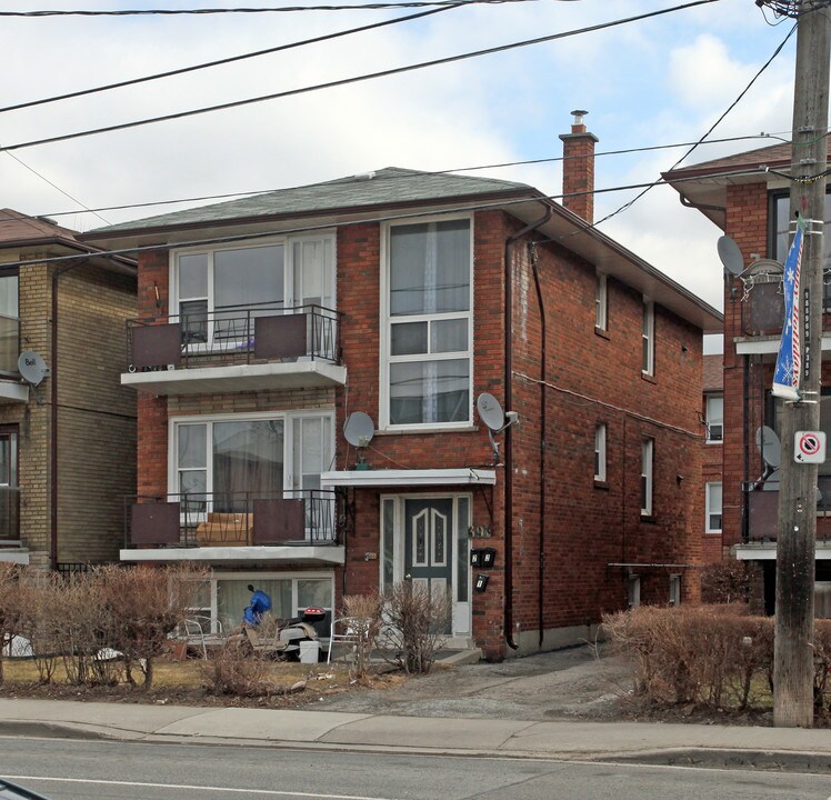 391 Royal York Rd in Toronto, ON - Building Photo