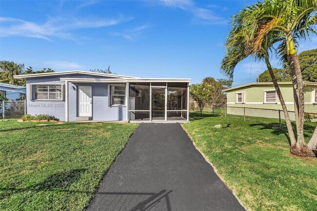 137 NW 29th Ave in Fort Lauderdale, FL - Building Photo - Building Photo