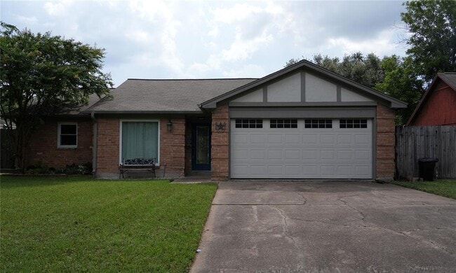 property at 17115 Kings Walk Ln