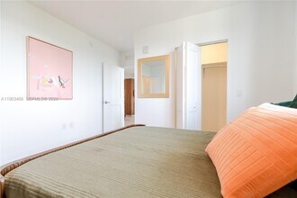 1005 Spring Garden Rd in Miami, FL - Building Photo - Building Photo