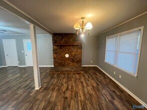 212 Cherry St NW in Hartselle, AL - Building Photo - Building Photo