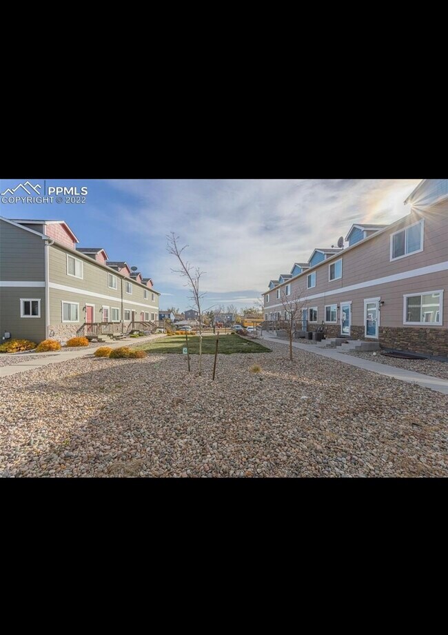 4341 River Line Grv
