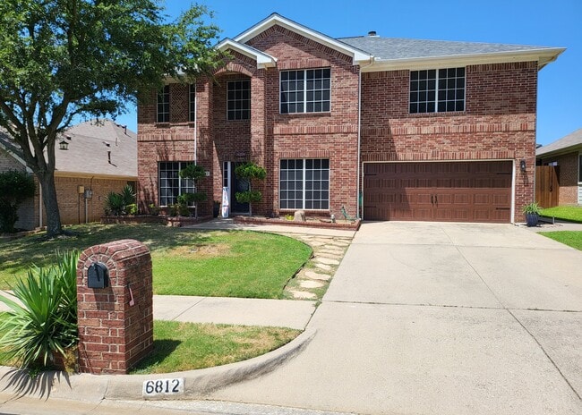 property at 6812 Edgefield Dr