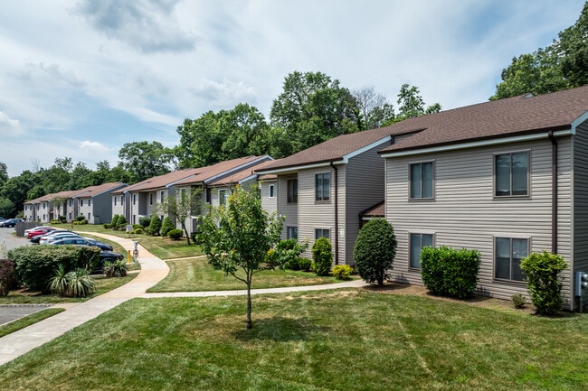 Forest Glen Apartments and Townhomes