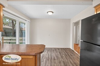 418 2nd Ave E in Shakopee, MN - Building Photo - Building Photo