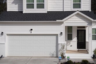 217 Beacon Hl Rd in Lillington, NC - Building Photo - Building Photo