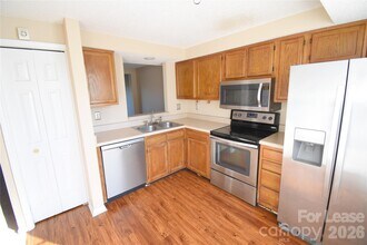 108 Water Oak Dr in Pineville, NC - Building Photo - Building Photo