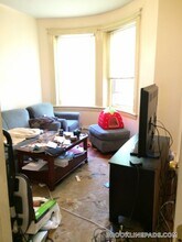 208 Winthrop Rd in Brookline, MA - Building Photo - Building Photo