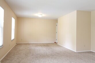 235 Towercliffe Dr in Ballwin, MO - Building Photo - Building Photo
