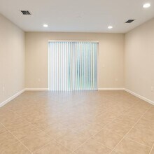 5140 NW 30th Ln in Fort Lauderdale, FL - Building Photo - Building Photo