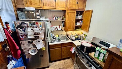 4205 N Linder Ave, Unit 2 in Chicago, IL - Building Photo - Building Photo