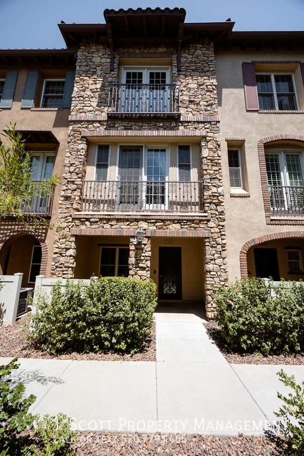 property at 2445 E Montecito Ave