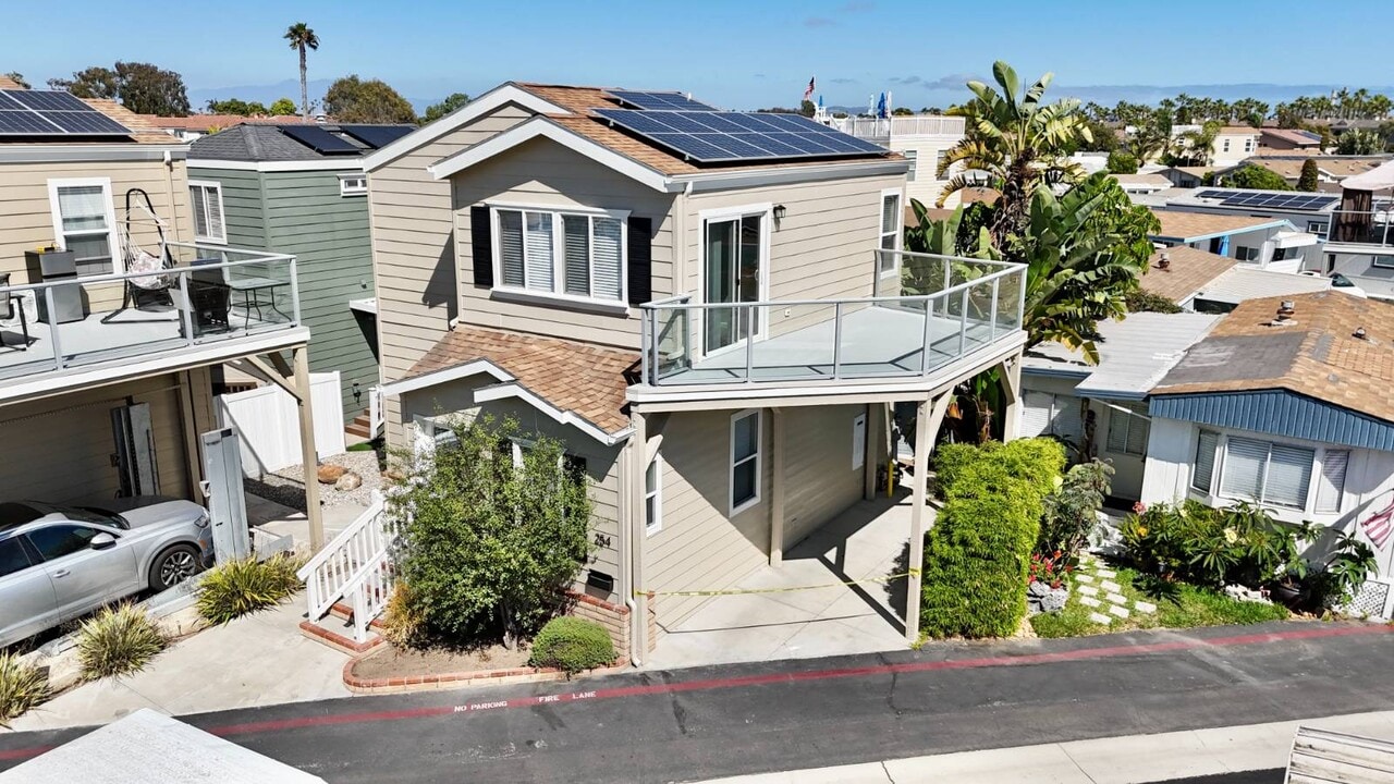 80 Huntington St in Huntington Beach, CA - Building Photo