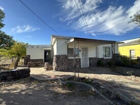 106 B St in Socorro, NM - Building Photo
