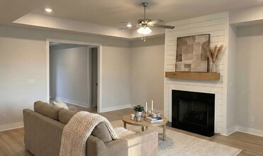 213 Hannaway Cir in Madison, AL - Building Photo - Building Photo