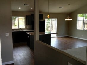 7172 Landcaster Ct in Redding, CA - Building Photo - Building Photo