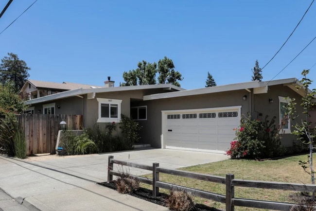 property at 1405 Lenolt St