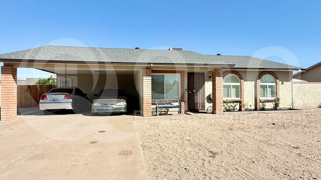 property at 8960 W Royal Palm Rd