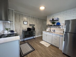 2086 Oliver Ave in Memphis, TN - Foto de edificio - Building Photo