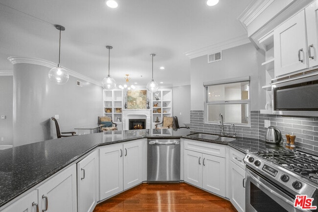 property at 850 Croft Ave