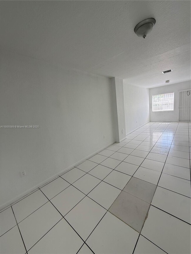 8463 NW 4th Ct in Miami, FL - Building Photo - Building Photo