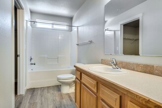 7103 Noah Dr in Caldwell, ID - Building Photo - Building Photo
