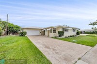 146 Duke Dr in Lake Worth, FL - Building Photo - Building Photo