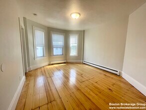 22 Howell St, Unit 2 in Boston, MA - Building Photo - Building Photo