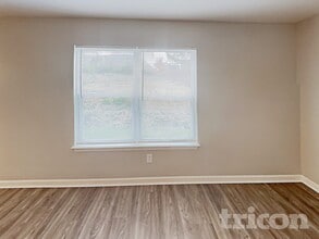 1925 Buffalo Way in Durham, NC - Foto de edificio - Building Photo