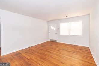 207 Buchanan Terrace in Decatur, GA - Building Photo - Building Photo