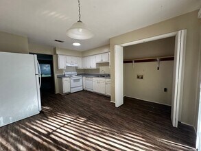 4221 Brewster Rd in Tallahassee, FL - Building Photo - Building Photo