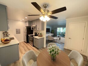 9612 Lucerne Ave in Culver City, CA - Building Photo - Interior Photo