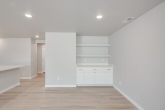 12441 W Victory Rd in Boise, ID - Building Photo - Building Photo