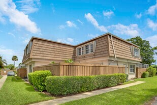 4280 Hazel Ave in Palm Beach Gardens, FL - Building Photo