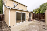 3275 Madrone St in Antioch, CA - Building Photo - Building Photo