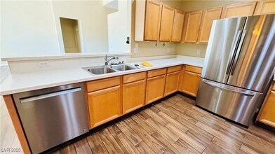 3846 Waynesvill St in Las Vegas, NV - Building Photo - Building Photo