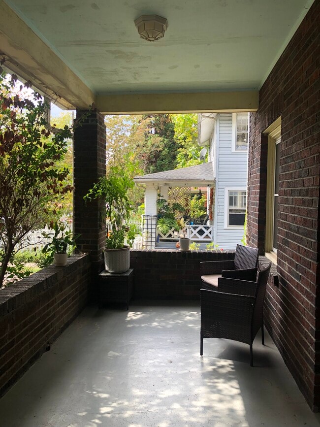 106 Coleman Ave, Unit 2 in Asheville, NC - Building Photo - Building Photo