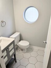 2102 Kirksey Dr in Austin, TX - Building Photo - Building Photo