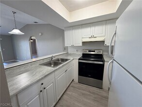 823 Gleason Pkwy, Unit 2 in Cape Coral, FL - Building Photo - Building Photo