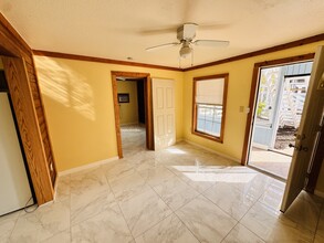 2637 2nd St, Unit B2 in Ft. Myers, FL - Foto de edificio - Building Photo