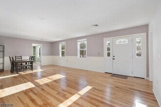 7 Berry Rd in Wantage, NJ - Foto de edificio - Building Photo