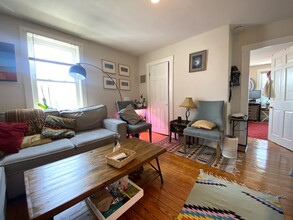 11 Prescott St, Unit 3 in Somerville, MA - Building Photo - Building Photo